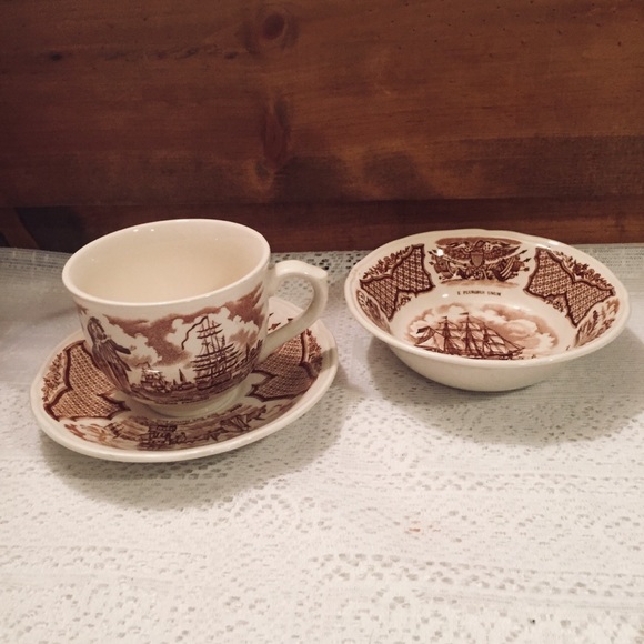 Alfred Meakin Tea Cup, Saucer, and Small Bowl - Picture 3 of 12